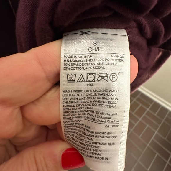 GAP Maternity velvet midi dress with ruched sides and short sleeves.  Sz S - Picture 7 of 7